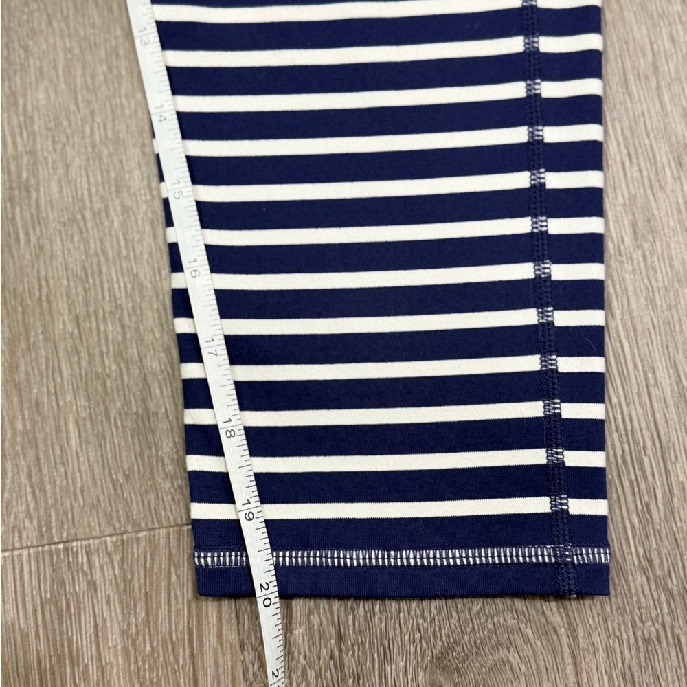 Athleta Women's Striped Navy and White Capri Leggings Size XS - Picture 6 of 7